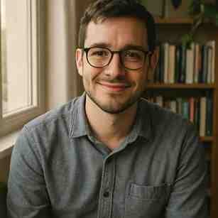 Alex WebPro CEO of paraphrasingstool.com